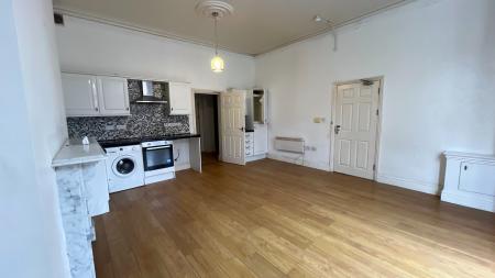 2 bedroom Flat for sale in Saxby Street, Leicester, LE2