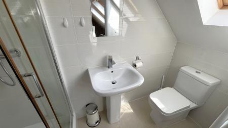 4 bedroom Semi-detached house to let in Abingdon Road, Clarendon Park, Leicester, LE2