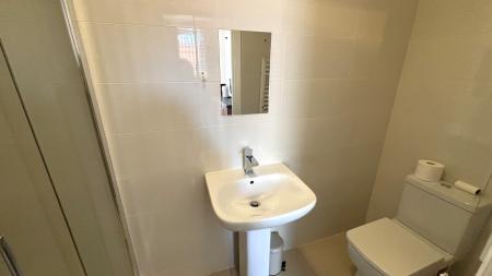 4 bedroom Semi-detached house to let in Abingdon Road, Clarendon Park, Leicester, LE2