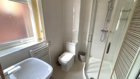 4 bedroom Semi-detached house to let in Abingdon Road, Clarendon Park, Leicester, LE2