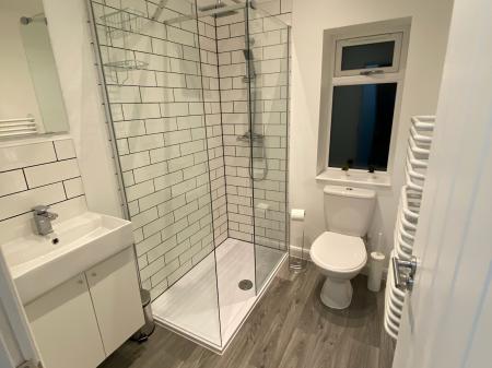 6 bedroom Semi-detached house to let in Duncan Road, Aylestone, Leicester, LE2