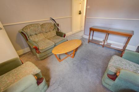 3 bedroom Terraced House to let in Edward Road, Clarendon Park, Leicester, LE2