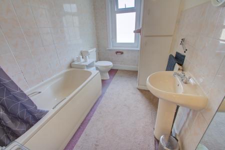 3 bedroom Terraced House to let in Edward Road, Clarendon Park, Leicester, LE2