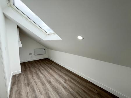 1 bedroom Flat to let in Medina Road, Leicester, LE3