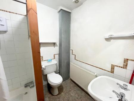 3 bedroom Terraced House to let in Montague Road, Clarendon Park, Leicester, LE2