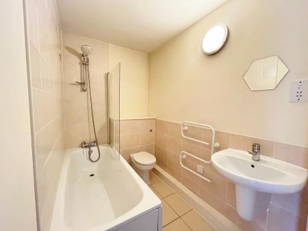 2 bedroom Flat to let in Rutland Street, City Centre, Leicester, LE1