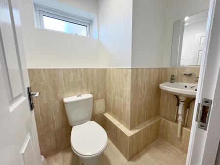 2 bedroom Flat to let in Aylestone Road, Aylestone, Leicester, LE2