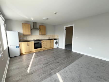 2 bedroom Flat to let in Aylestone Road, Aylestone, Leicester, LE2