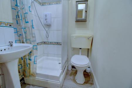 2 bedroom Flat to let in London Road, Leicester, LE2