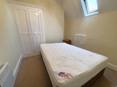 2 bedroom Flat to let in London Road, Leicester, LE2