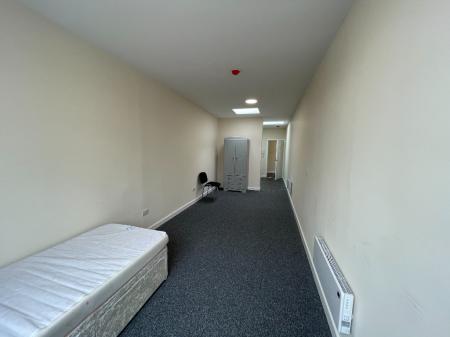 1 bedroom Flat to let in Montague Road, Clarendon Park, Leicester, LE2