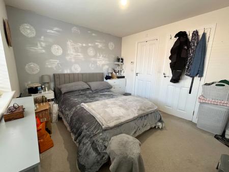 4 bedroom Semi-detached house for sale in Gregory Way, Wigston, LE18