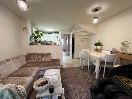 4 bedroom Semi-detached house for sale in Gregory Way, Wigston, LE18