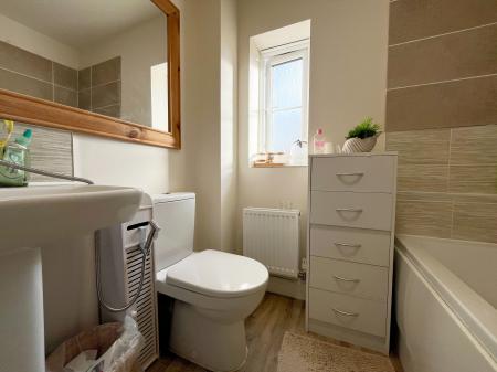 4 bedroom Semi-detached house for sale in Gregory Way, Wigston, LE18