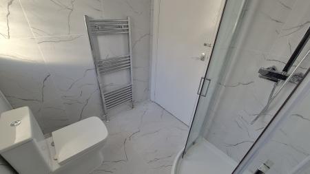 2 bedroom Maisonette to let in Wollaton Road, Wollaton, Nottingham, NG8