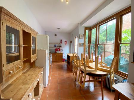 5 bedroom Terraced House to let in Tichborne Street, Leicester, LE2