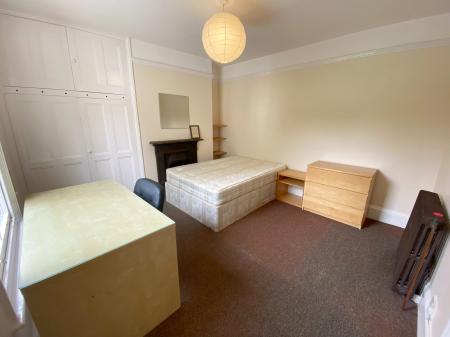 5 bedroom Terraced House to let in Tichborne Street, Leicester, LE2