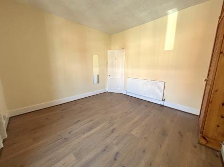 2 bedroom Terraced House to let in Cradock Road, Clarendon Park, Leicester, LE2