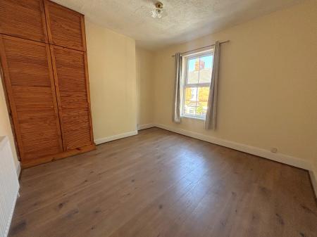 2 bedroom Terraced House to let in Cradock Road, Clarendon Park, Leicester, LE2