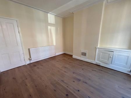 2 bedroom Terraced House to let in Cradock Road, Clarendon Park, Leicester, LE2
