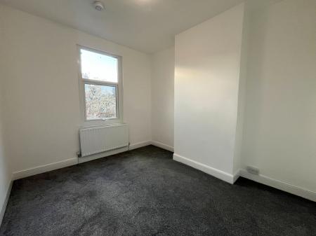 4 bedroom Terraced House to let in Oxford Road, Clarendon Park, Leicester, LE2