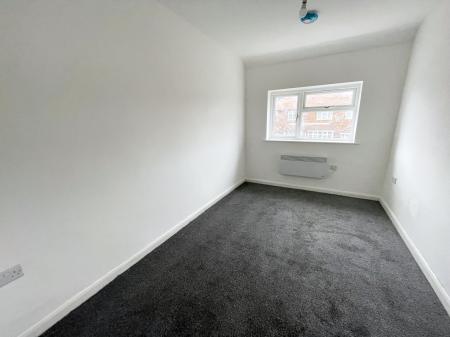 1 bedroom Flat to let in Medina Road, Leicester, LE3