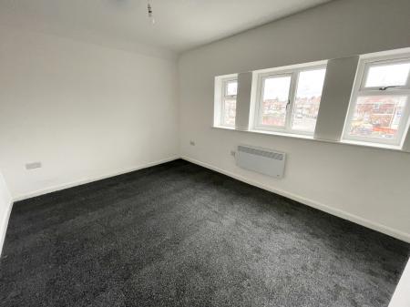 1 bedroom Flat to let in Medina Road, Leicester, LE3