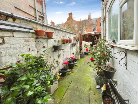 2 bedroom Terraced House for sale in Repton Street, Leicester, LE3