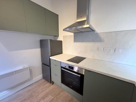 1 bedroom Ground floor flat to let in Knighton Road, Clarendon Park, Leicester, LE2