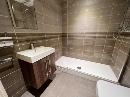 1 bedroom Studio flat to let in Zenith Building, City Centre, Leicester, LE1