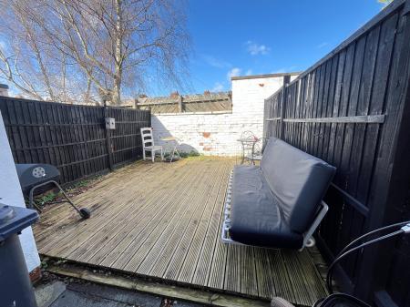 1 bedroom Flat to let in Clarendon Park Road, Clarendon Park, Leicester, LE2