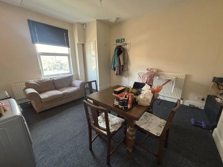 1 bedroom Flat to let in Lower Hastings Street, Leicester, LE1