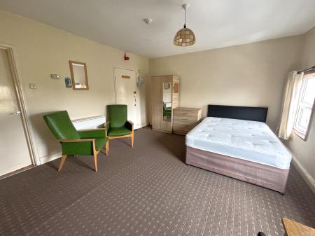 1 bedroom Flat to let in Lancaster Road LE1