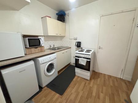 1 bedroom Flat to let in Lancaster Road LE1