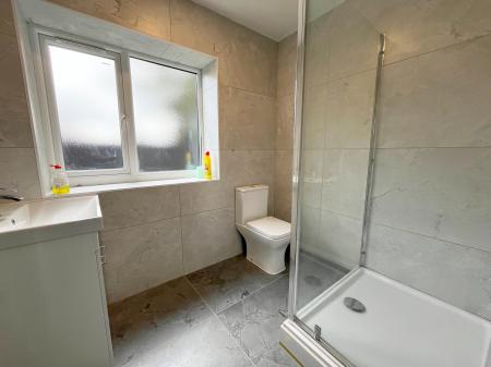 1 bedroom Flat to let in Medina Road, Leicester, LE3