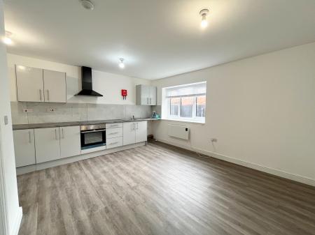 1 bedroom Flat to let in Medina Road, Leicester, LE3