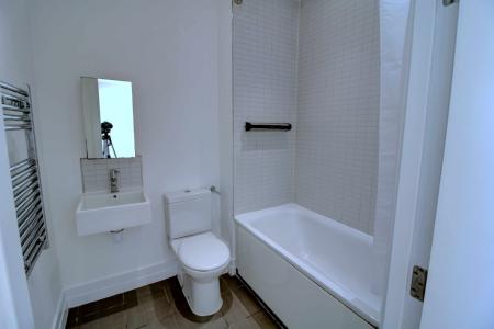 2 bedroom Flat to let in Elbow Lane, City Centre, Leicester, LE1