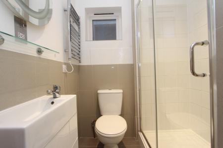 1 bedroom Flat to let in Clarendon Park Road, Clarendon Park, Leicester, LE2