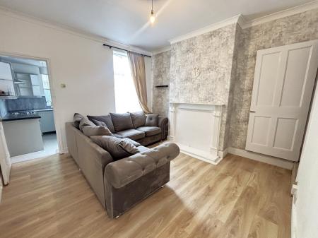 2 bedroom Terraced House to let in Richmond Road, Aylestone, Leicester, LE2