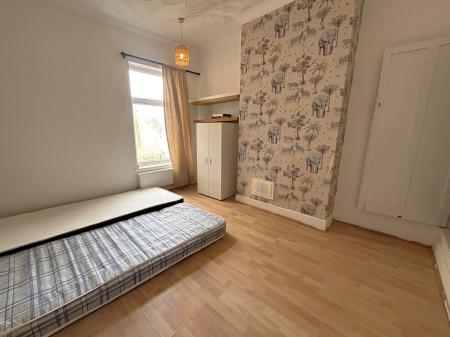 2 bedroom Terraced House to let in Richmond Road, Aylestone, Leicester, LE2
