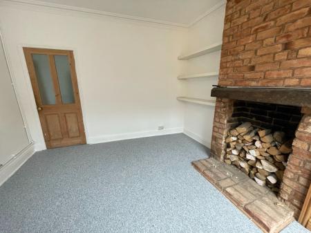 2 bedroom Terraced House to let in Richmond Road, Aylestone, Leicester, LE2