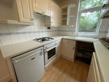 2 bedroom Terraced House to let in Richmond Road, Aylestone, Leicester, LE2