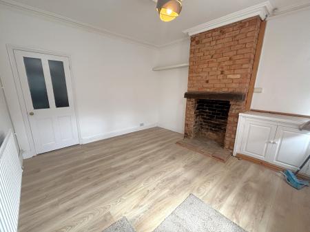 2 bedroom Terraced House to let in Richmond Road, Aylestone, Leicester, LE2