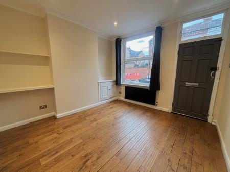 2 bedroom Terraced House to let in Oxford Road, Clarendon Park, Leicester, LE2