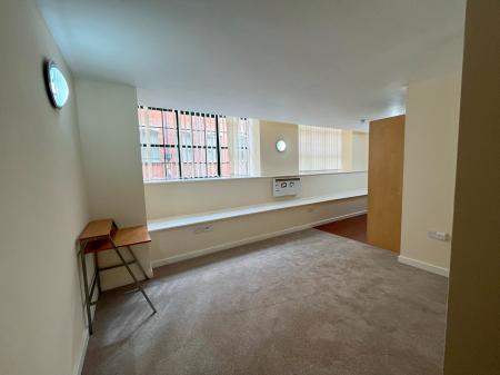2 bedroom Flat to let in Rutland St, City Centre, Leicester, LE1