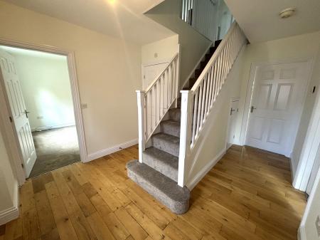 4 bedroom Detached house to let in Harrow Place, Knighton, Leicester, LE2