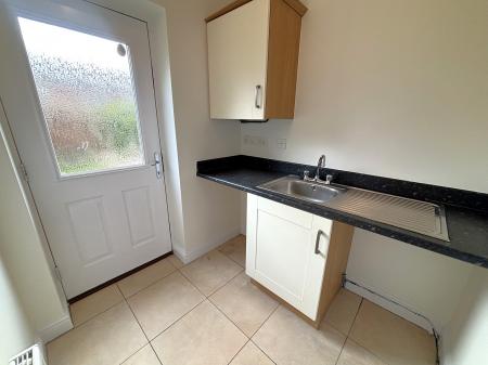 4 bedroom Detached house to let in Harrow Place, Knighton, Leicester, LE2
