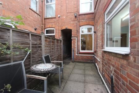 3 bedroom Terraced House to let in Knighton Fields Road East, Knighton, Leicester, LE2