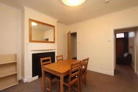 3 bedroom Terraced House to let in Knighton Fields Road East, Knighton, Leicester, LE2