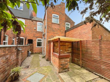 2 bedroom Terraced House for sale in Wordsworth Road, Knighton Fields, Leicester, LE2
